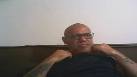 Snapshot of retlam37 chatting on January 24, 7:18 pm Walter online show from January 24, 7:18 pm