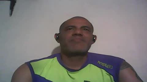 Snapshot of retlam37 chatting on October 14, 3:51 am Walter online show from October 14, 3:51 am