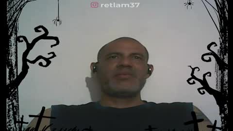 Snapshot of retlam37 chatting on October 23, 4:12 am Walter online show from October 23, 4:12 am