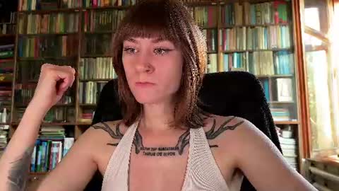 Snapshot of retromarie chatting on June 10, 3:39 am Rie online show from June 10, 3:39 am