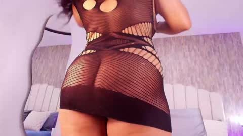 Snapshot of reven_lilith chatting on November 14, 3:27 am REVEN online show from November 14, 3:27 am