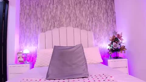 Snapshot of reven_lilith chatting on November 26, 3:07 am REVEN online show from November 26, 3:07 am