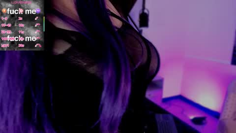 Reven  online show from December 5, 8:05 pm