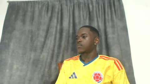 Snapshot of rey_bbc chatting on July 4, 11:11 pm rey_bbc online show from July 4, 11:11 pm