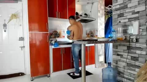 Snapshot of rey_masterhot chatting on October 4, 9:13 pm reymasterhot online show from October 4, 9:13 pm