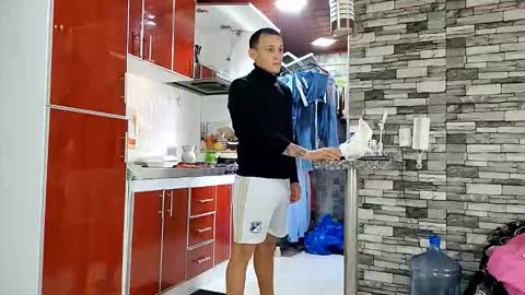 reymasterhot online show from February 22, 2:37 pm