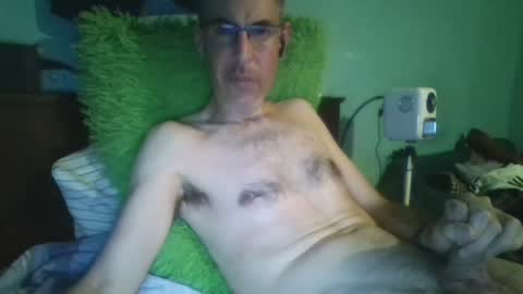 reyes_albert2006 online show from September 14, 12:26 pm