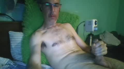 reyes_albert2006 online show from September 22, 6:37 am