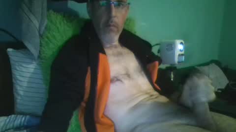 reyes_albert2006 online show from November 5, 10:37 am