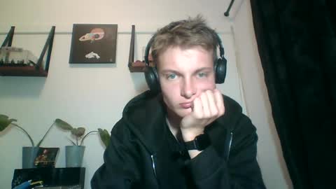 reynhardt online show from June 27, 11:10 pm