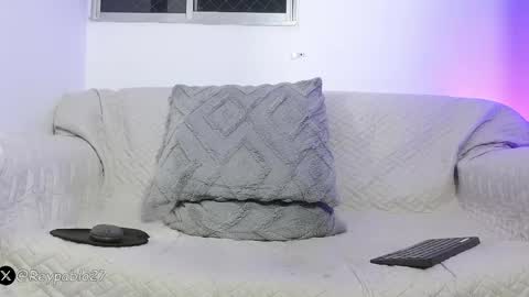 REY PABLO Independent online show from April 19, 10:03 am