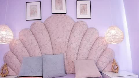 Reze  online show from April 22, 7:15 pm