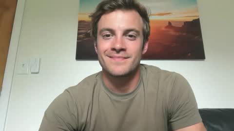 Snapshot of rguy114 chatting on June 5, 8:47 pm Ryan online show from June 5, 8:47 pm
