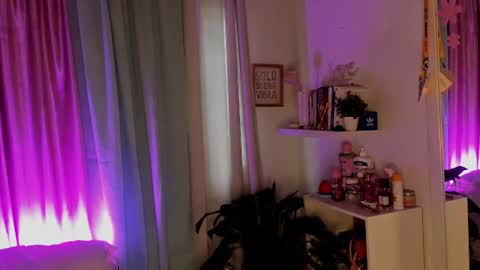 Snapshot of rhaenyra_ chatting on June 9, 8:53 pm Rhaenyra online show from June 9, 8:53 pm