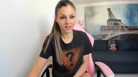 rheaetthan online show from February 22, 11:42 am