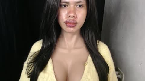 Lyn online show from February 13, 10:11 am