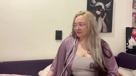 Katie online show from June 8, 9:20 am