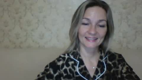 Snapshot of rialur09 chatting on October 29, 5:36 pm Galina online show from October 29, 5:36 pm