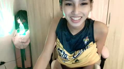 Snapshot of riana_gorgeous69 chatting on October 2, 8:10 am riana online show from October 2, 8:10 am