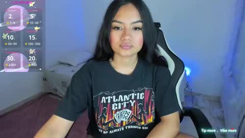 Snapshot of riana_kean chatting on February 24, 12:20 am RianaK online show from February 24, 12:20 am