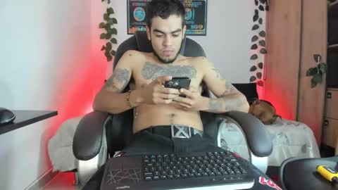 Snapshot of riancum chatting on February 16, 2:42 am juan online show from February 16, 2:42 am