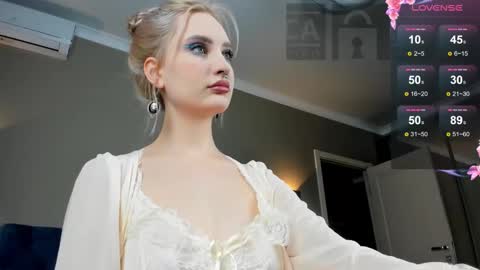 Ria Woods online show from November 10, 5:01 pm