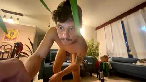 ricardo_babeadoos online show from May 5, 11:35 pm