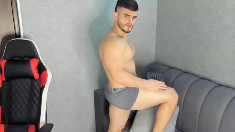 ricardogonzalez666 online show from January 13, 11:38 pm