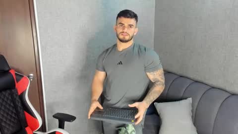 ricardogonzalez666 online show from January 20, 11:54 pm