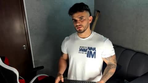 ricardogonzalez666 online show from October 1, 11:55 pm