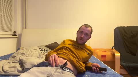 Snapshot of ricciardio chatting on January 19, 6:00 pm ricciardio online show from January 19, 6:00 pm