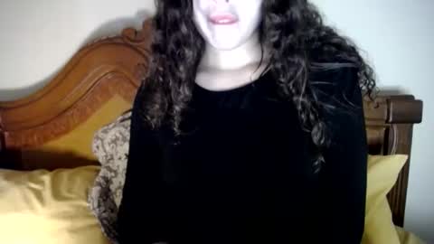 Snapshot of ricciolina___ chatting on May 7, 8:14 pm Tina online show from May 7, 8:14 pm