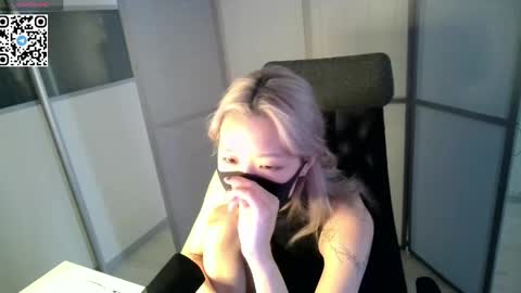 Snapshot of rice_bun chatting on May 12, 5:59 am Jiwoo online show from May 12, 5:59 am