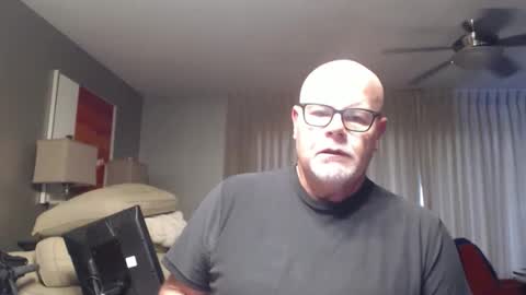 rich32937 online show from March 8, 6:44 pm