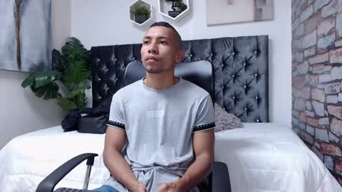 richar_voller online show from December 26, 11:32 am