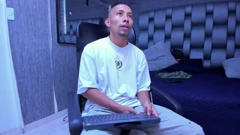 richar_voller online show from October 11, 11:31 am