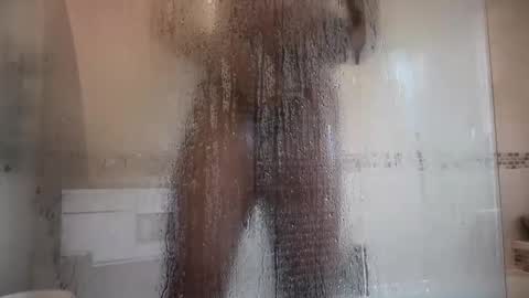 Snapshot of richard237017 chatting on June 6, 5:39 pm richard237017 online show from June 6, 5:39 pm