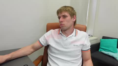 Snapshot of richard_hards chatting on May 3, 12:22 pm RICHARD HARDS online show from May 3, 12:22 pm
