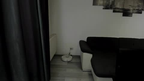 RichardDarell online show from April 25, 5:21 am