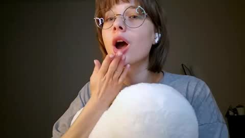 Luna online show from April 25, 6:38 pm