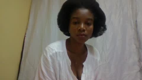 Snapshot of richella34 chatting on June 25, 9:41 pm richella34 online show from June 25, 9:41 pm