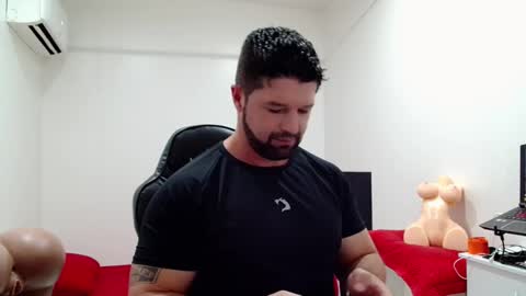 Snapshot of richrolland chatting on January 7, 7:16 pm Rickseduction online show from January 7, 7:16 pm