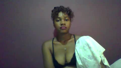 ricie001 online show from March 25, 7:36 am