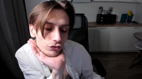 Snapshot of rick_reed chatting on February 14, 12:40 am Rick online show from February 14, 12:40 am