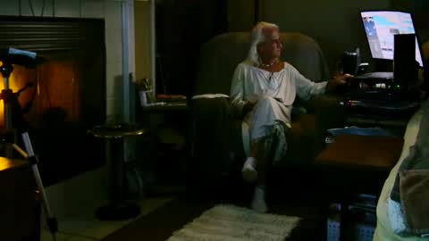 PINK HOLE TWINK online show from January 26, 3:59 am