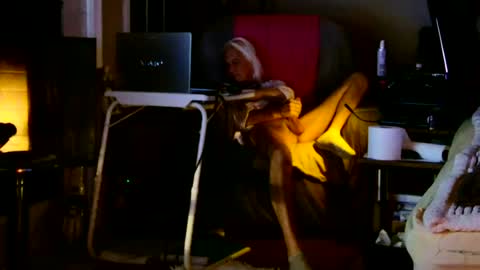 Snapshot of ricks4fun chatting on July 2, 3:23 am PINK HOLE TWINK online show from July 2, 3:23 am