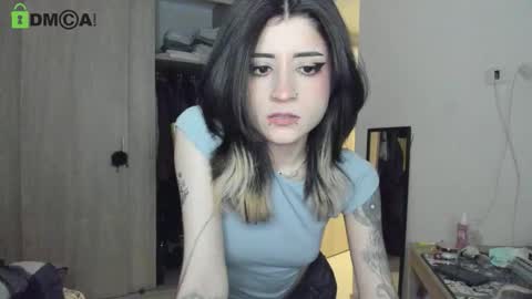 Snapshot of rickydicot_13 chatting on January 15, 1:32 am RickyDicot 13 online show from January 15, 1:32 am