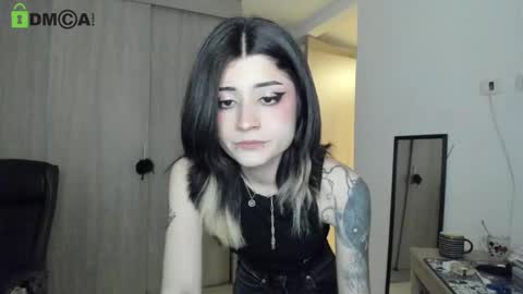 Snapshot of rickydicot_13 chatting on January 19, 2:04 am RickyDicot 13 online show from January 19, 2:04 am