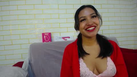 Snapshot of ricura_mily chatting on October 23, 4:56 am milena online show from October 23, 4:56 am