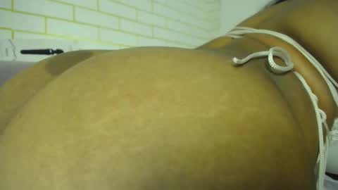 Snapshot of ricura_mily chatting on November 24, 3:28 am milena online show from November 24, 3:28 am